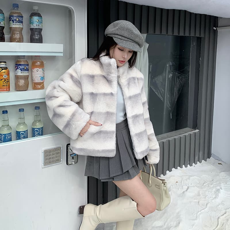 실사 고급 맞춤 스탠드 칼라 모방 렉스 토끼 모피 더블 색상 그라데이션 수공 렌더링 쇼트 스타일 한국 스타일 겨울 새로운 여성 이미지 2