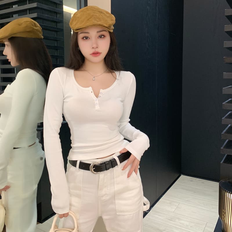 실사 한국 스타일 라운드 넥 단추 순면 티셔츠 여성 긴 소매 봄 아메리칸 핫걸 낮은 네크라인 누출 쇄골 쇼트 스타일 맨위 이미지 3