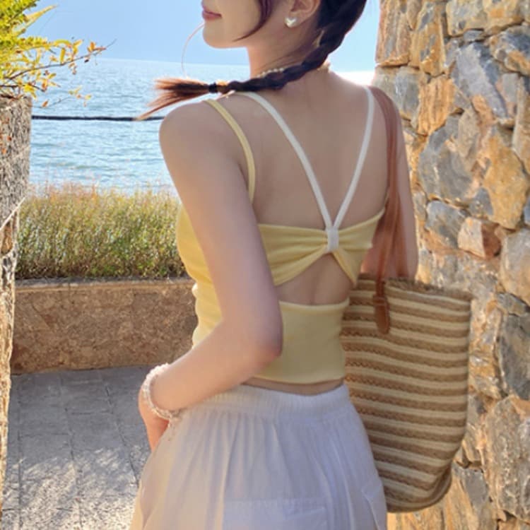 여름 새로운 나비 매듭 홀로우 아웃 뒤로 하나 컵 캐미솔 페이크 레이어드 순수한 욕망 슬림해 보이는 한국 스타일 아름다움 뒤로