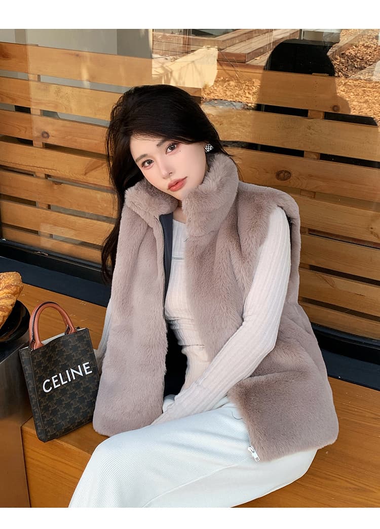 실사 겨울 새로운 작은 키 모조 모피 베스트 여성 짧은 몸매 가꾸기 스탠드 칼라 조끼 모방 수달 모피 재킷 상세 이미지 12