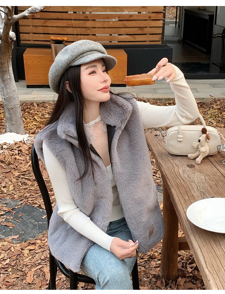 실사 겨울 새로운 작은 키 모조 모피 베스트 여성 짧은 몸매 가꾸기 스탠드 칼라 조끼 모방 수달 모피 재킷 상세 이미지 35