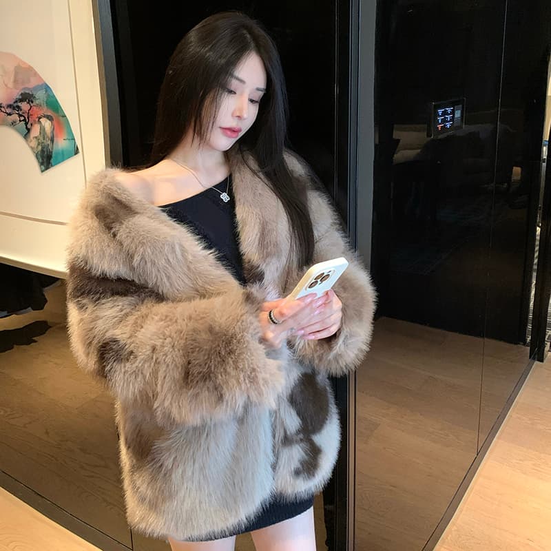 실사 한국 스타일 새로운 V넥 패션 레오파드 무늬 모조 모피 재킷 중간 길이 환경 보호 모피 슬림해 보이는 외투 이미지 3