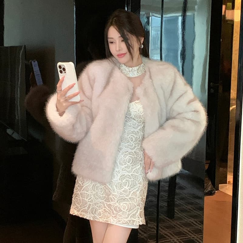 실사 한국 스타일 겨울 와니 안 중년 모방 너구리 모피 모피 코트 쇼트 스타일 슬림해 보이는 환경 보호 모피 재킷 이미지 2