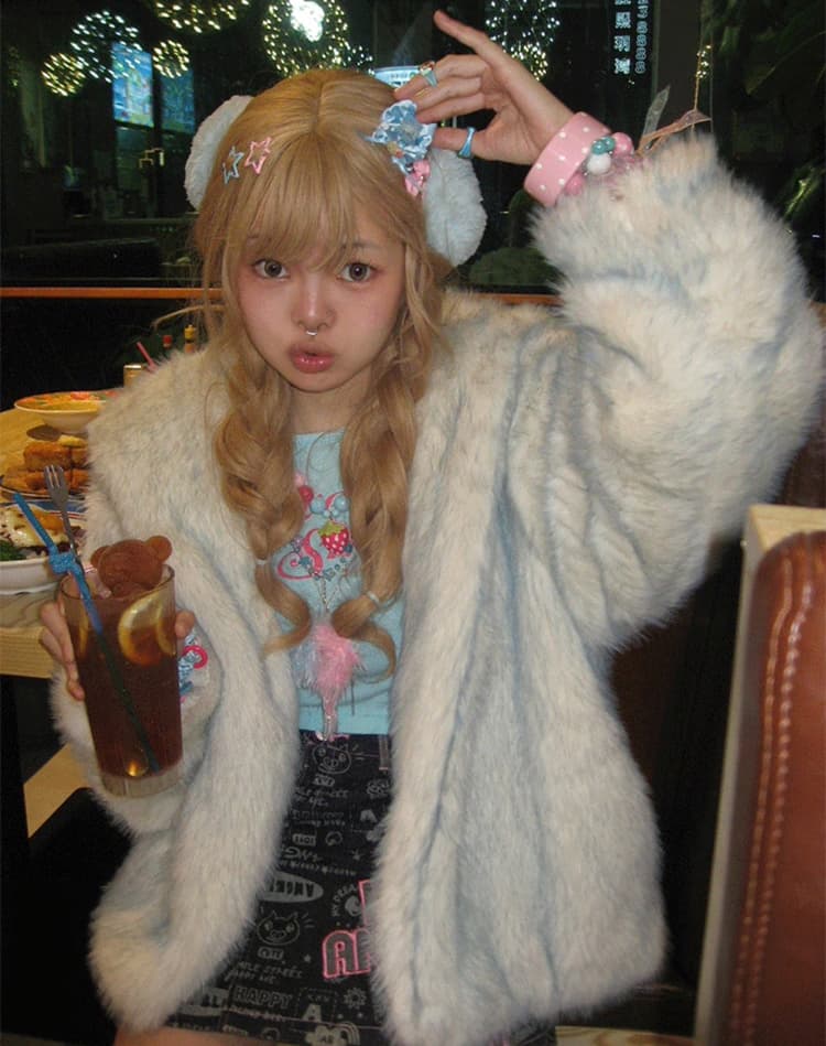 환경 보호 여우털 한국 스타일 그라데이션 파란색 보온 모방 모피 재킷 겨울 새로운 작은 대중 후드 맨위 여성 상세 이미지 6
