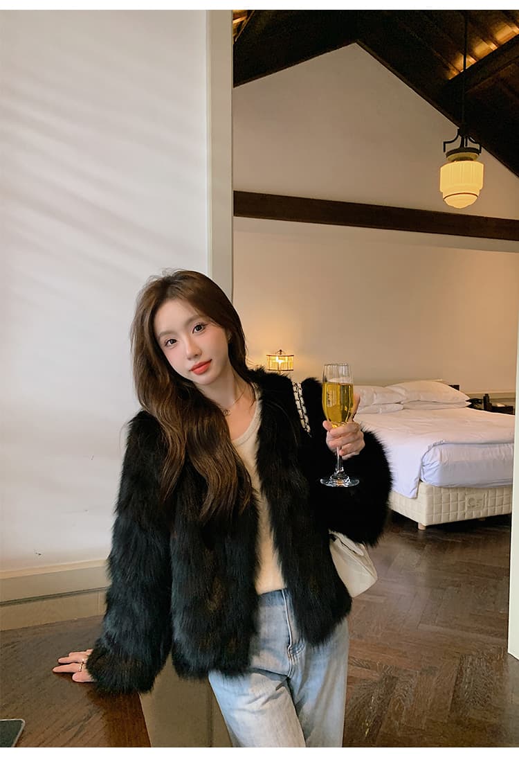안개가 자욱한 소녀 겨울 새로운 모방 여우털 모피 영 섹션 솜을 넣은 두꺼운 환경 보호 모피 여성 코트 상세 이미지 19