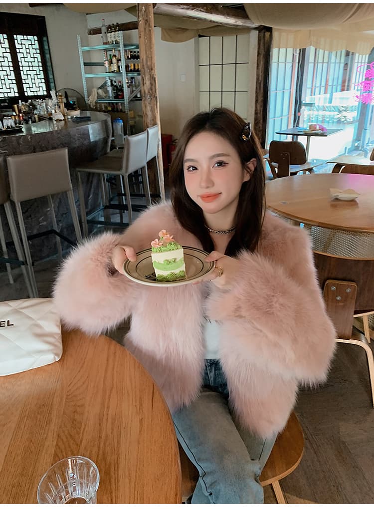 안개가 자욱한 소녀 겨울 새로운 모방 여우털 모피 영 섹션 솜을 넣은 두꺼운 환경 보호 모피 여성 코트 상세 이미지 33