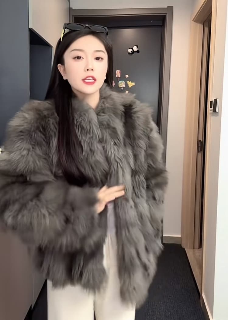 영도 심장 도메인 우아함 레트로 겨울 새로운 더블 색 후광 염색 스탠드 칼라 모방 여우털 환경 보호 모피 여성 코트 상세 이미지 35