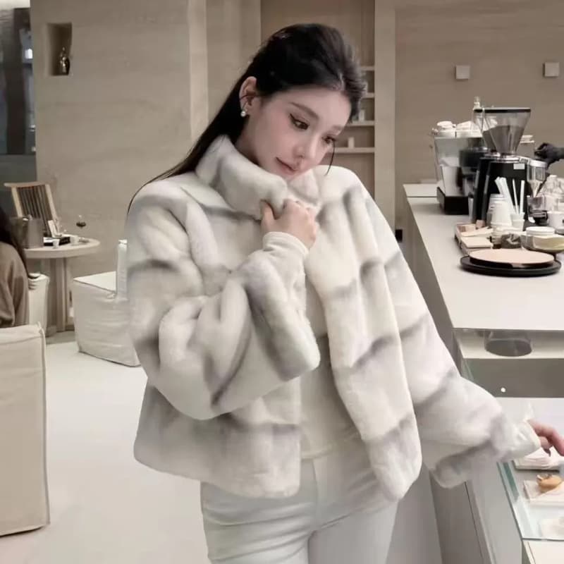 눈 마운틴 헤일로 염색 모방 렉스 토끼 모피 더블 색상 그라데이션 수공 렌더링 고급 센스 루즈핏 재킷 여성 짧은 스탠드 칼라 겨울 이미지 2
