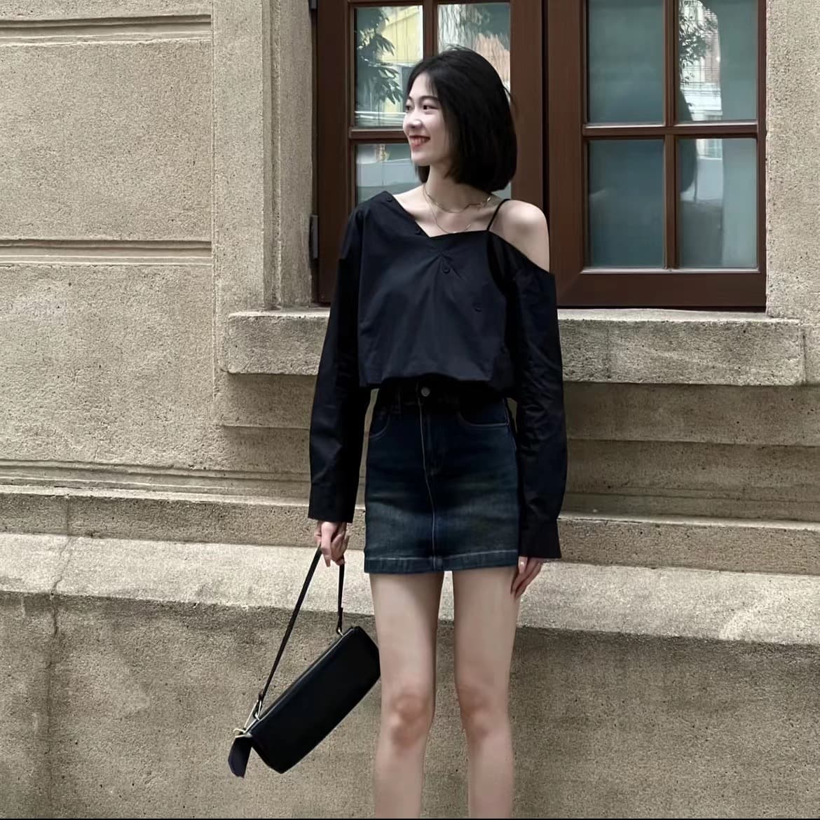 새로운 디자인 섹션 비스듬한 어깨 단추 오프숄더 긴팔 셔츠 맨위 상세 이미지 8