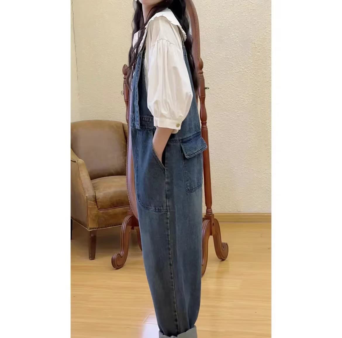 새로운 한국 스타일 단추 수 있습니다. 조정 캐주얼 데님 멜빵 바지 화이트 베이비 칼라 중간 소매 셔츠 세트 트렌디 상세 이미지 14