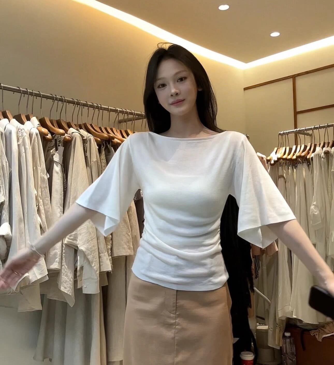 축복 복숭아 추천 여름 새로운 비스듬한 어깨 오프숄더 둘 착용 섹션 나팔 소매 허리 수축 디자인 센스 얇은 니트 맨위 이미지 4