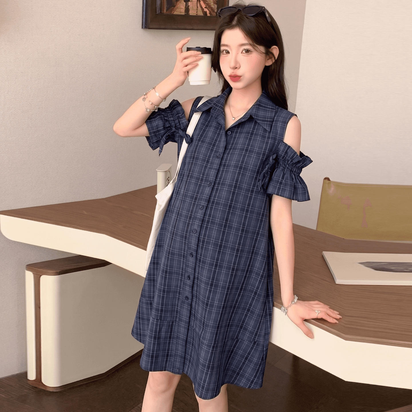 실사 지금 한국 스타일 2026 레트로 체크무늬 새는 어깨 셔츠 치마 임산부 표지 고기 연꽃 잎 소매 중간 길이 A라인 스커트 이미지 3
