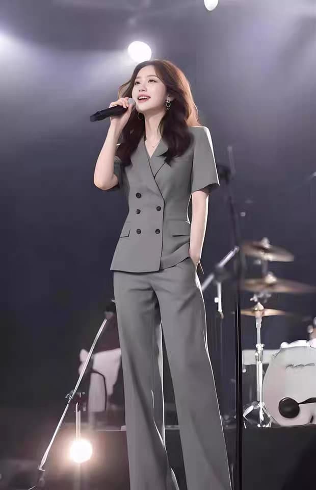 2026 새로운 전체 집합 여름 드레스 착용 가져 가라. 세트 품격 숙련 된 여성 의류 정장 맨위 바지 투피스 세트 상세 이미지 6