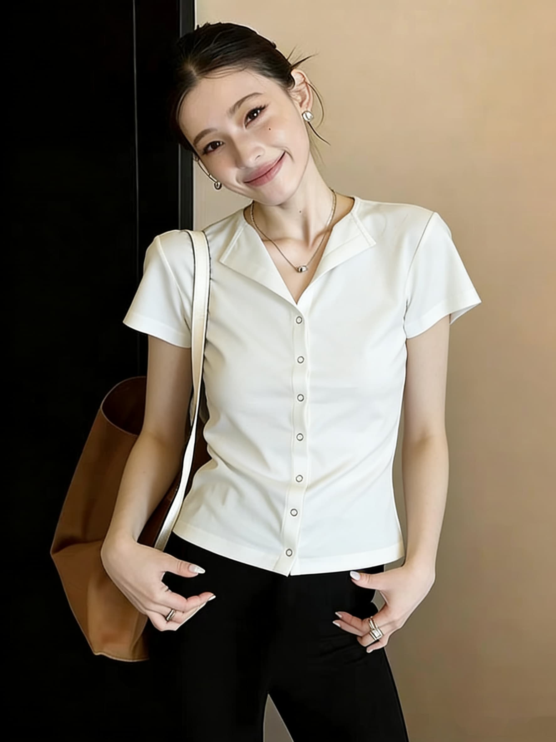 모 확인 화이트 출퇴근 캐주얼 폴로 칼라 반팔 티셔츠 여성 2026 여름 몸매 가꾸기 슬림해 보이는 맨위 이미지 3