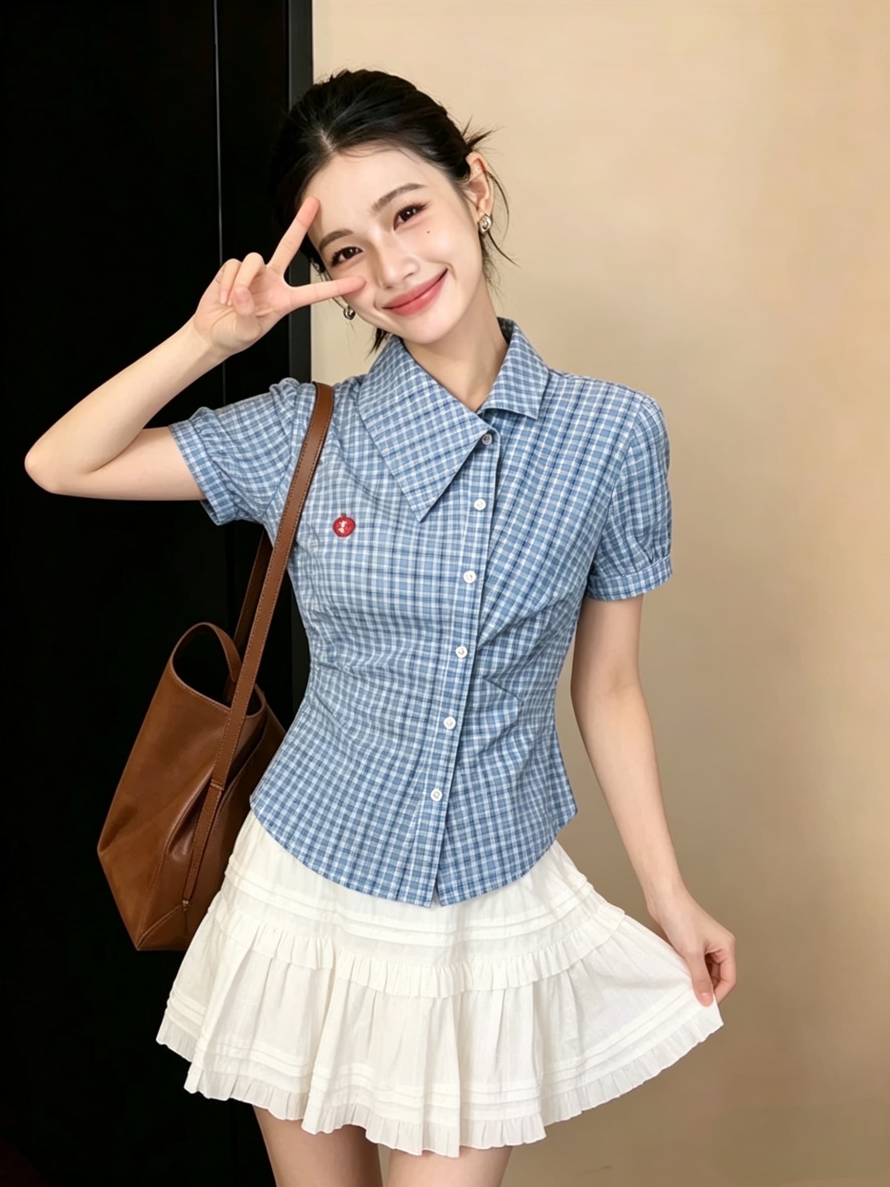 부드러운 부서 아메리칸 2026 여름 새로운 슈퍼 잘 생긴 비스듬한 칼라 몸매 가꾸기 격자 무늬 셔츠 비대칭 여성 셔츠 이미지 3