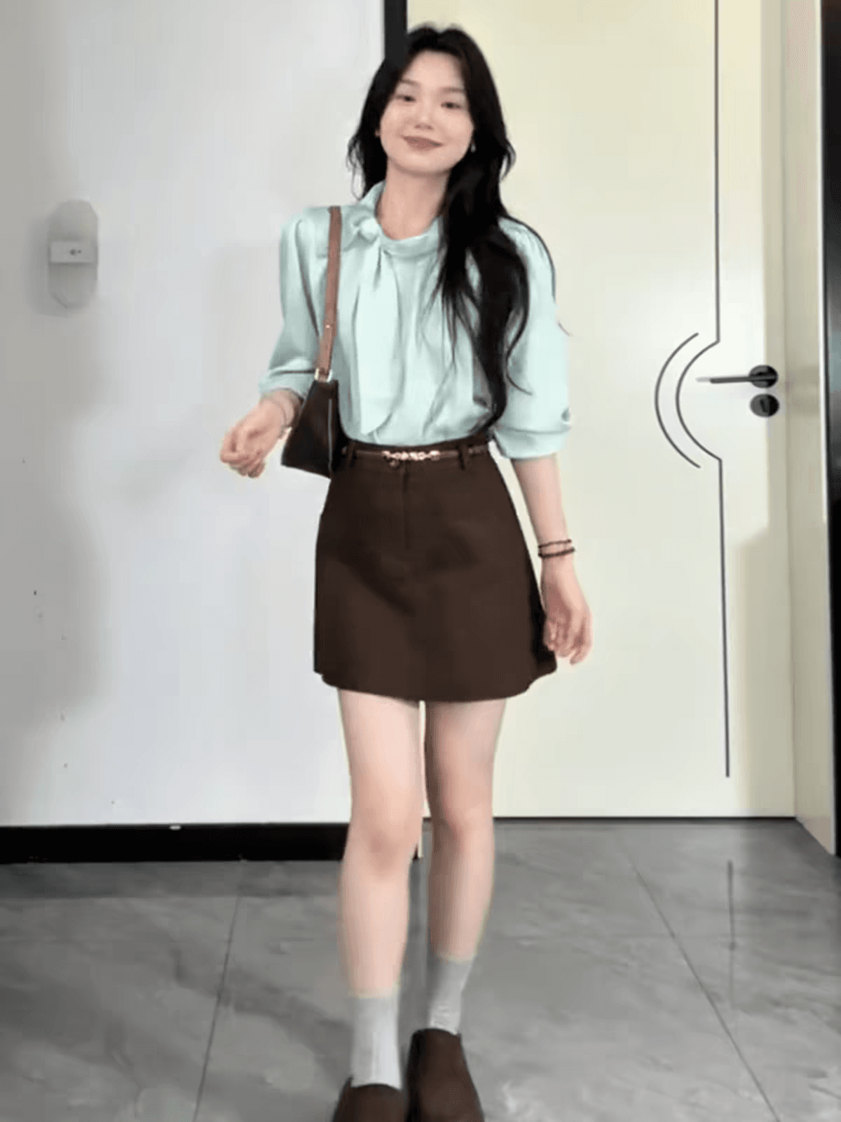 프랑스식 부드러운 바람 레이스업 칼라 여성 셔츠 가을 새로운 고급 센스 품격 출퇴근 Chic 연령 감소 긴팔 맨위 상세 이미지 4
