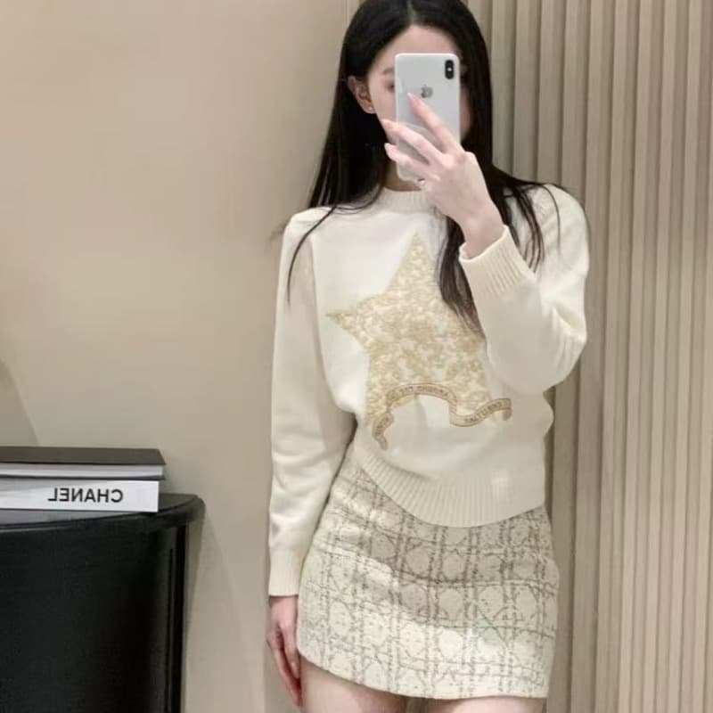 천 골드 작은 샤넬 스타일 학원 스타일 연령 감소 자수 금 오각형 별 긴팔 스웨터 잉크 페인팅 실크 캐시미어 바지 투피스 세트 이미지 5