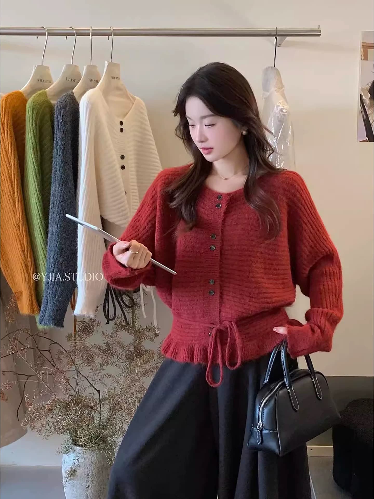 부드러운 바람 라운드 넥 허리 수축 프릴 밑단 니트 스웨터 여성 짧은 작은 키 달콤함 디자인 센스 풀오버 이미지 4