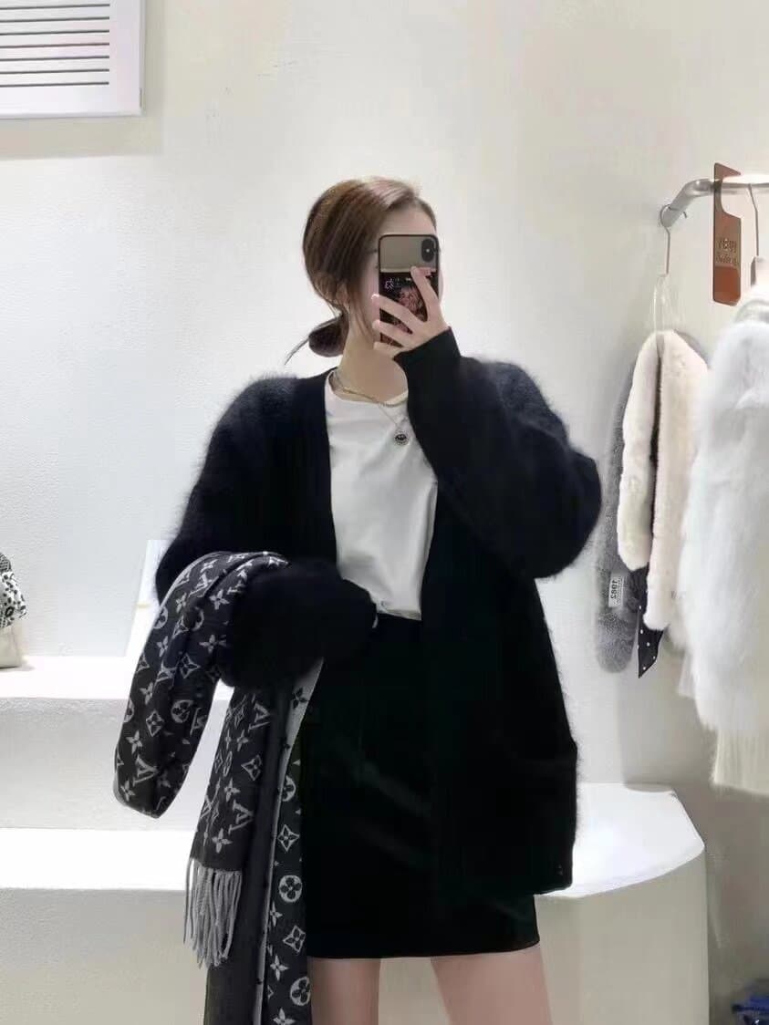연령 감소 분말 2026 새로운 여성 코트 긴 머리 밍크 플리스 오픈 가디건 두꺼운 루즈핏 중간 길이 느긋한 바람 fall 울 스웨터 이미지 4