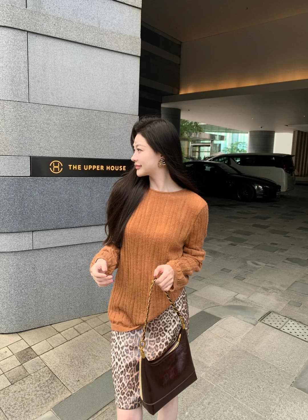 프랑스식 품격 베이지 색 홀로우 아웃 3 차원 질감 니트 스웨터 여성 봄 가을 새로운 느슨함 센스 라운드 넥 다용도 맨위 이미지 3