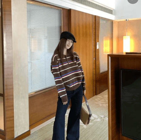 레트로 POLO 칼라 스트라이프 풀오버 스웨터 여자 2026 가을 겨울 한 부서 새로운 품격 다용도 슬림해 보이는 루즈핏 맨위 이미지 2