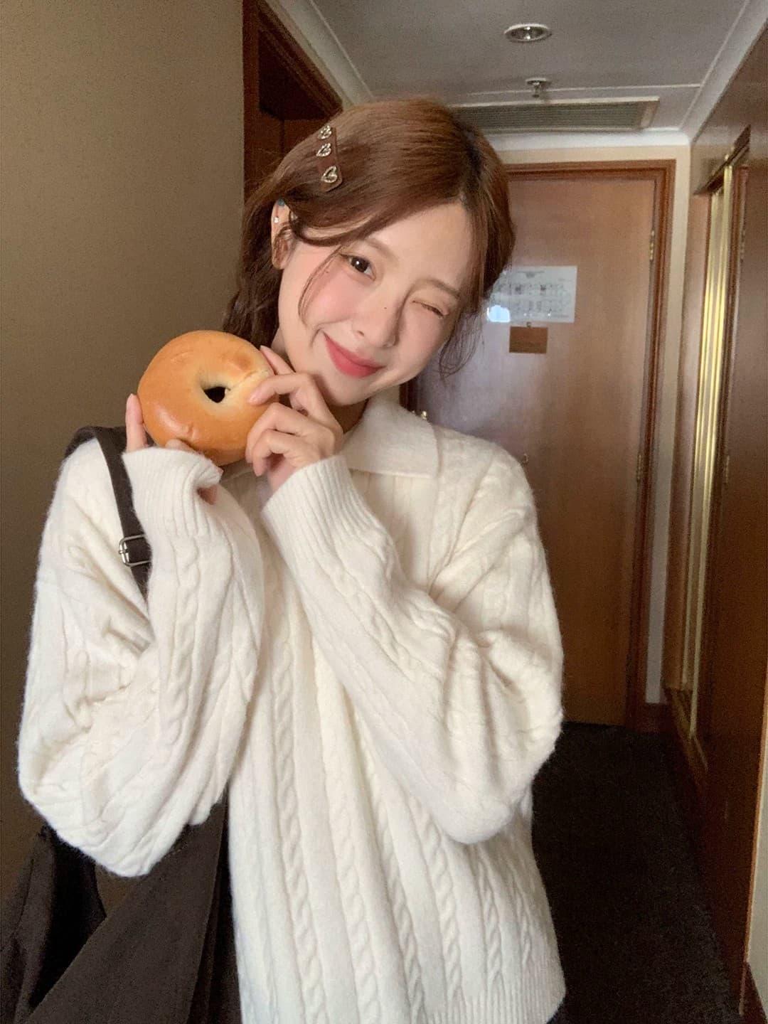 토지 작은 그룹 달콤함 꽈배기 스웨터 2026 가을 한 부서 품격 레트로 부드러운 느긋한 미니멀리즘 재킷 맨위 이미지 3