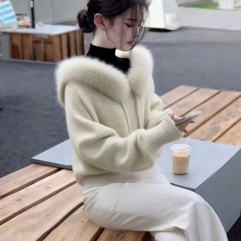 레트로 한 부서 자이언트 잘 생긴 품격 2026 가을 겨울철 새로운 커피 색상 모피 패치워크 후드 니트 스웨터 여성 의류 상세 이미지 2