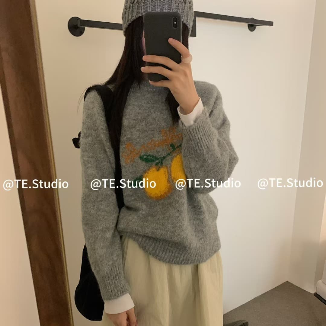 한 부서 배색 과일 달콤한 오렌지색 자카드 부드러운 찹쌀 느긋한 연령 감소 스웨터 라운드 넥 긴팔 루즈핏 두꺼운 여성 니트 스웨터 이미지 3