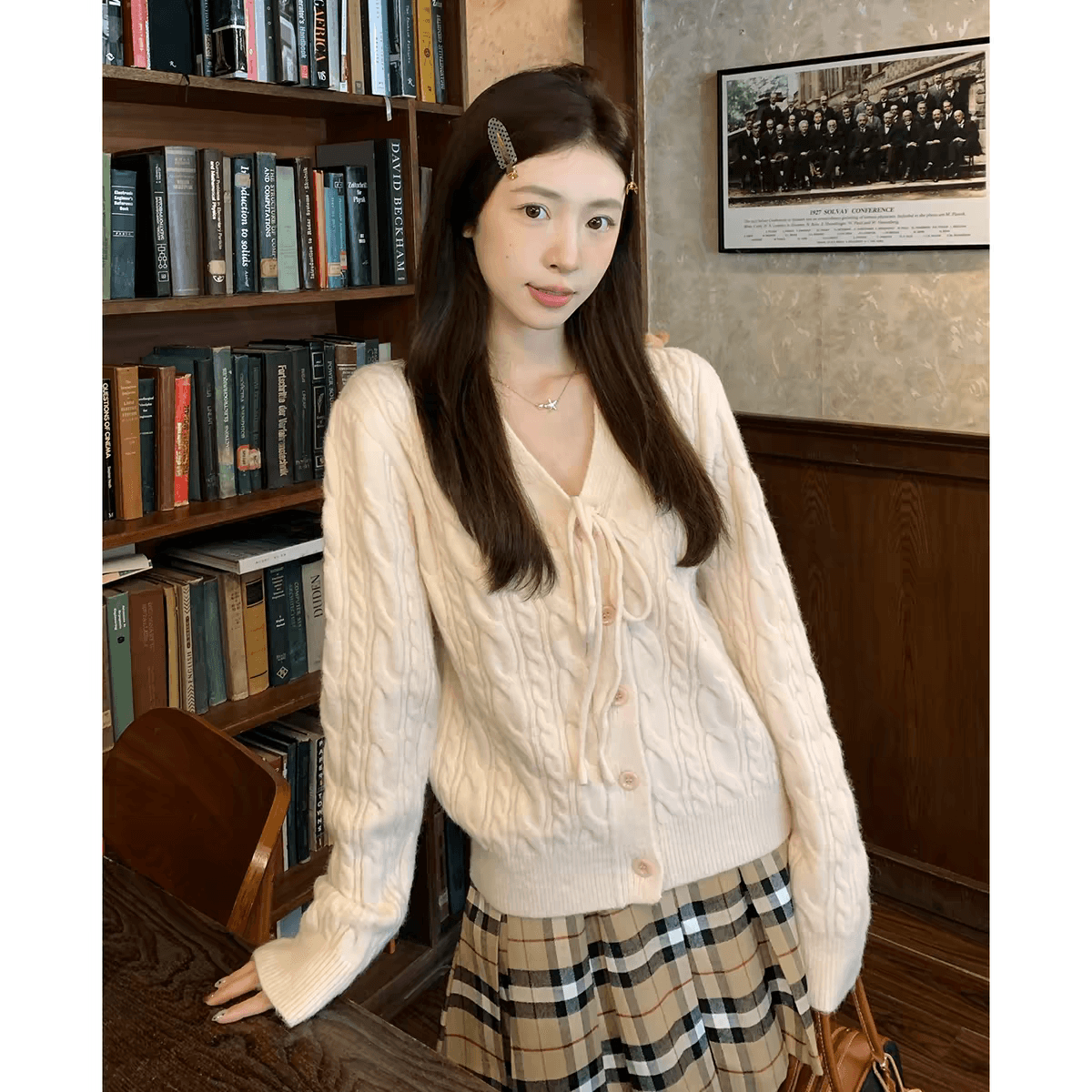 핑크색 부드러운 찹쌀 꽈배기 끈 V넥 스웨터 여성 겨울 긴팔 니트 카디건 코트 맨위