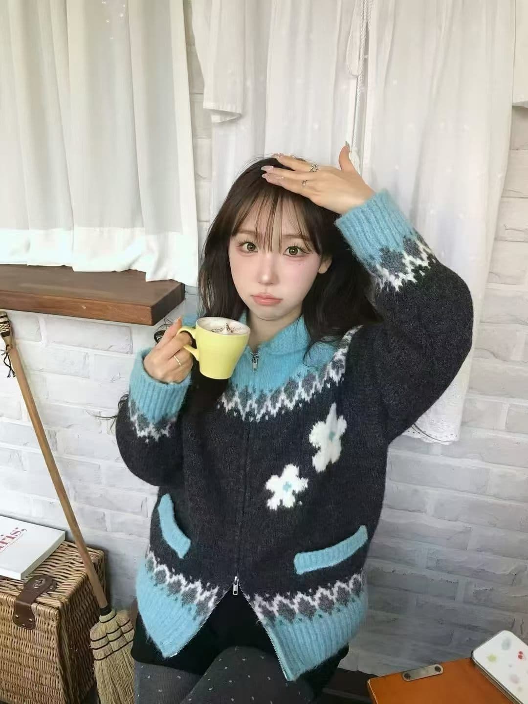 배색 공정한 섬 자카드 니트 스웨터 오픈 가디건 여성 가을 겨울철 디자인 센스 레트로 재킷 외부 가져 가라. 쇼트 스타일 맨위