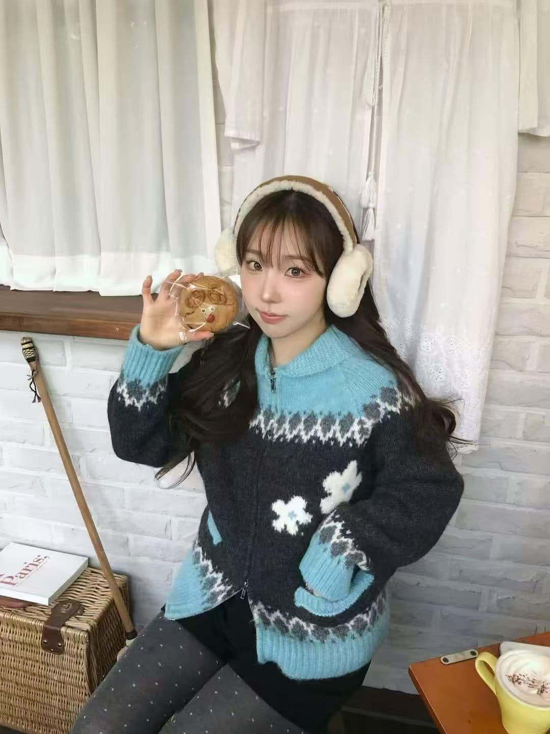 배색 공정한 섬 자카드 니트 스웨터 오픈 가디건 여성 가을 겨울철 디자인 센스 레트로 재킷 외부 가져 가라. 쇼트 스타일 맨위 상세 이미지 2