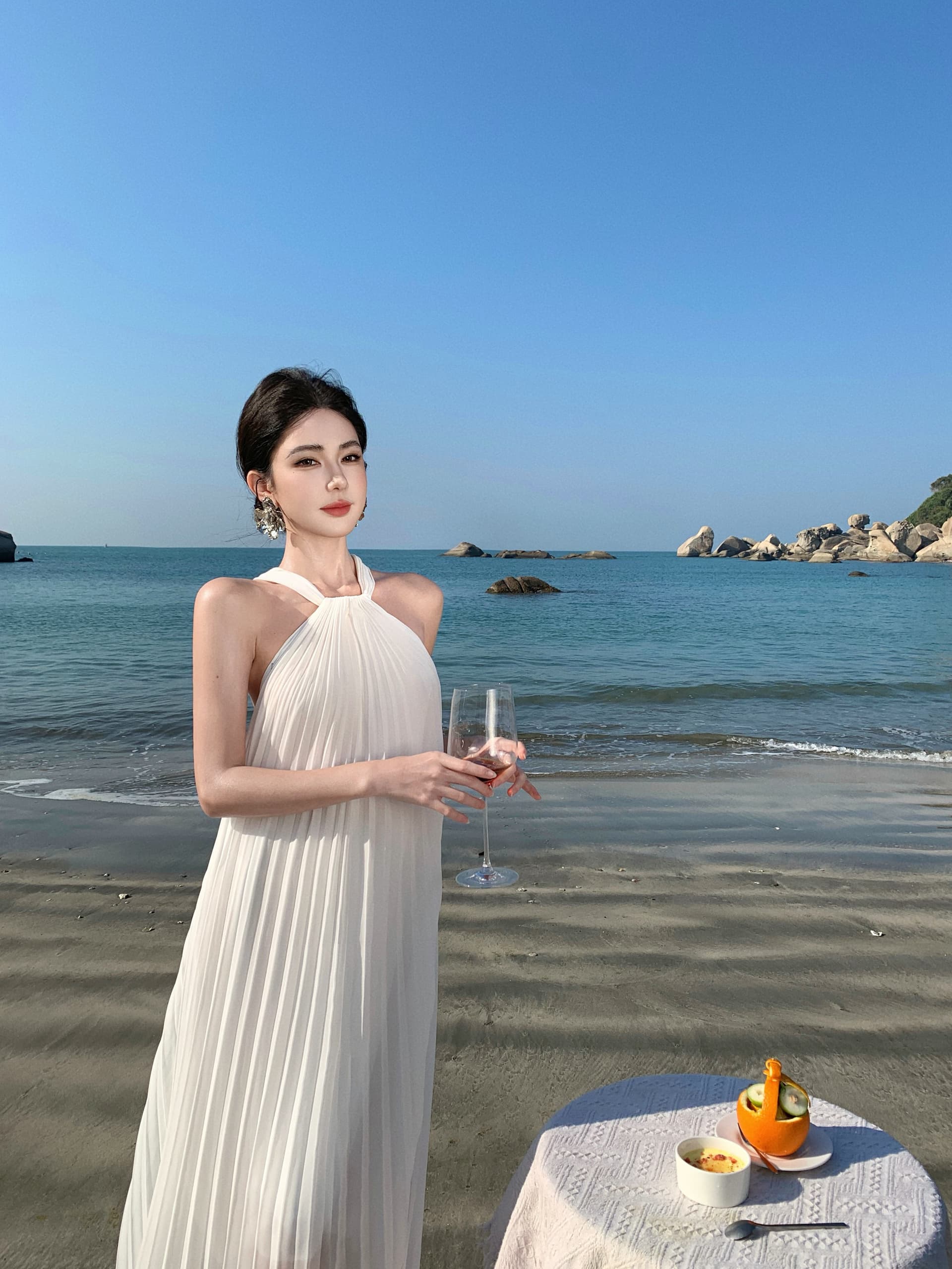휴가 바람 우아한 화이트 부문 Pleated 전복 한 마디 민소매 행침 목 드레스 상세 이미지 14