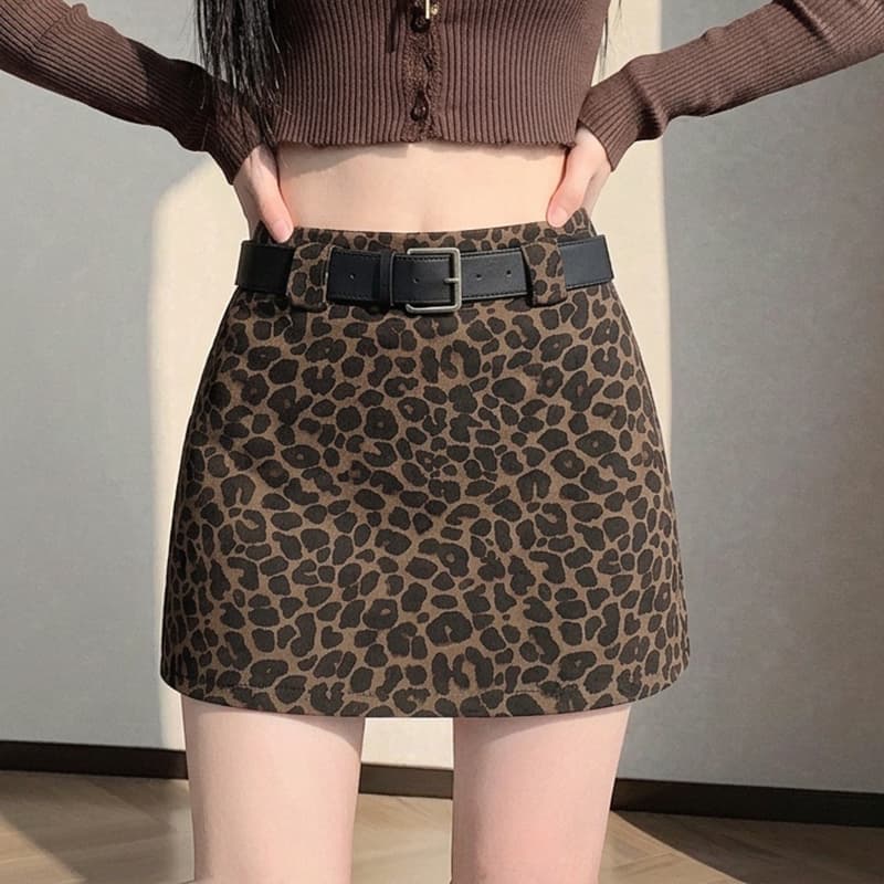커피 색상 레오파드 무늬 미니 스커트 여성 가을과 겨울 고급 자이언트 잘 생긴 반신 스커트 아메리칸 핫걸 노출 방지 한 마디 타이트 스커트 이미지 3