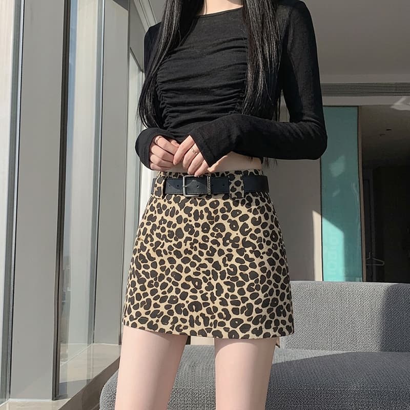 커피 색상 레오파드 무늬 미니 스커트 여성 가을과 겨울 고급 자이언트 잘 생긴 반신 스커트 아메리칸 핫걸 노출 방지 한 마디 타이트 스커트 이미지 6