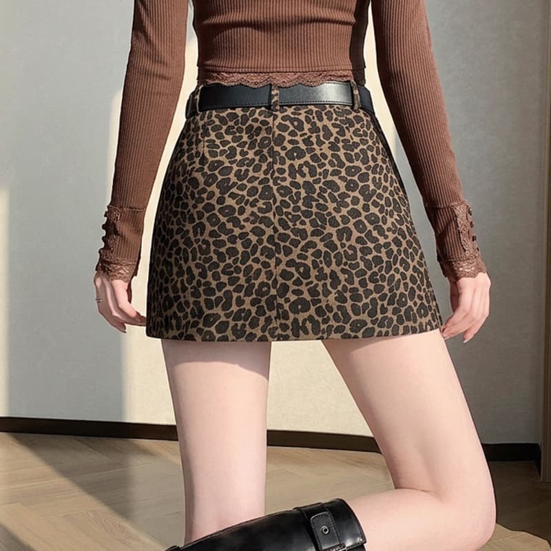 커피 색상 레오파드 무늬 미니 스커트 여성 가을과 겨울 고급 자이언트 잘 생긴 반신 스커트 아메리칸 핫걸 노출 방지 한 마디 타이트 스커트 이미지 5