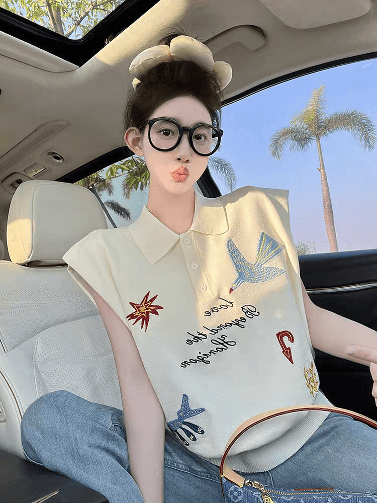 황색 POLO 칼라 자수 민소매 니트 스웨터 여성 2026 새로운 여름 디자인 센스 몸매 가꾸기 슬림해 보이는 반팔 맨위 상세 이미지 2