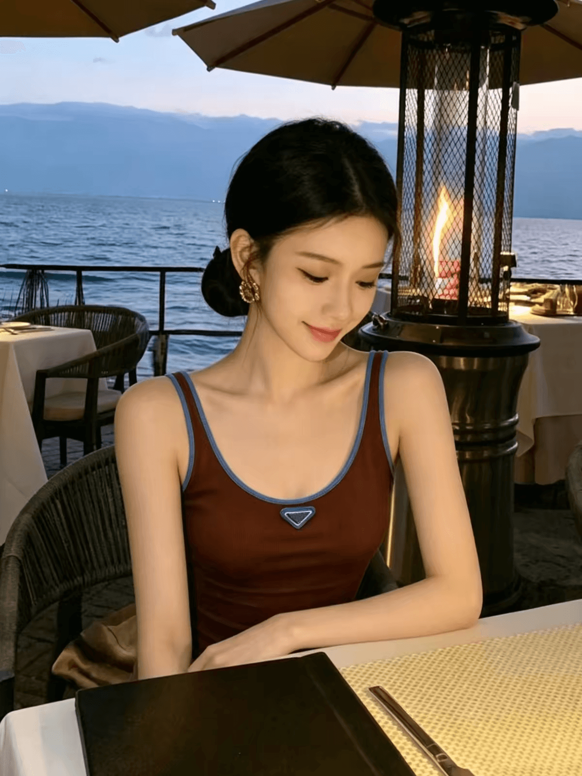 아메리칸 삼각형 표준 배색 와이드 어깨끈 슬립 여성 여름 새로운 핫걸 바람 몸매 가꾸기 슬림해 보이는 조끼 상세 이미지 3