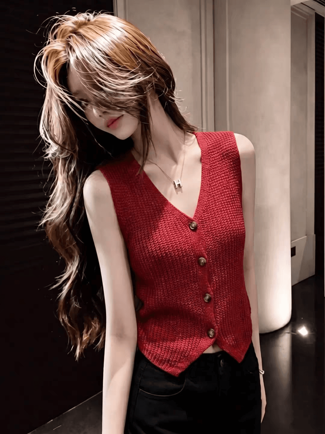 작은 샤넬 스타일 민소매 외출용 빨간색 홀로우 아웃 베스트 티셔츠 조끼 여성 여름 2025 새로운 고유 한 아름다운 작은 맨위