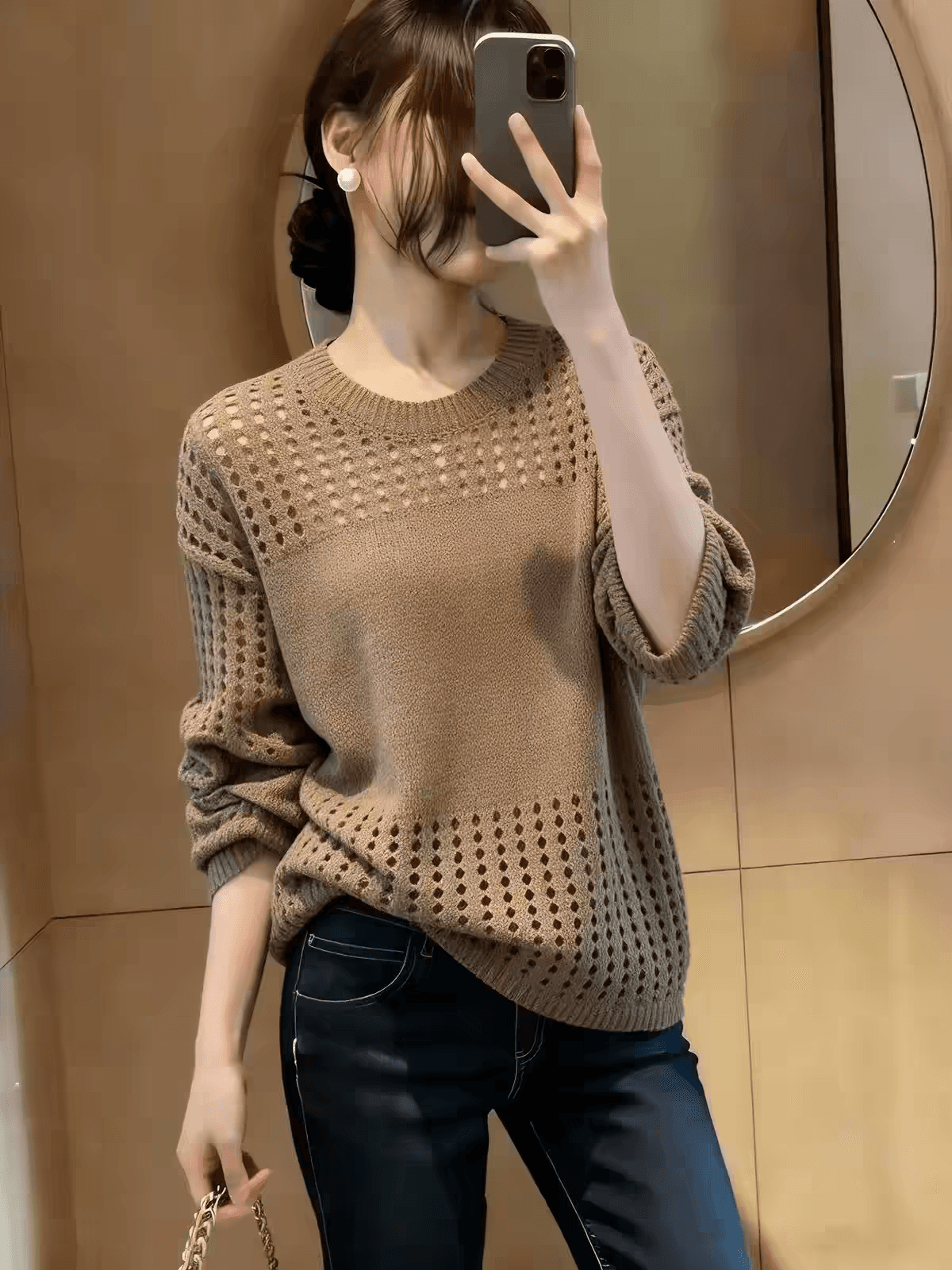 가을 새로운 느긋한 바람 홀로우 아웃 긴팔 니트 스웨터 여성 카키 색 슬림해 보이는 표지 미트볼 칼라 루즈핏 자외선 차단 블라우스 상세 이미지 3