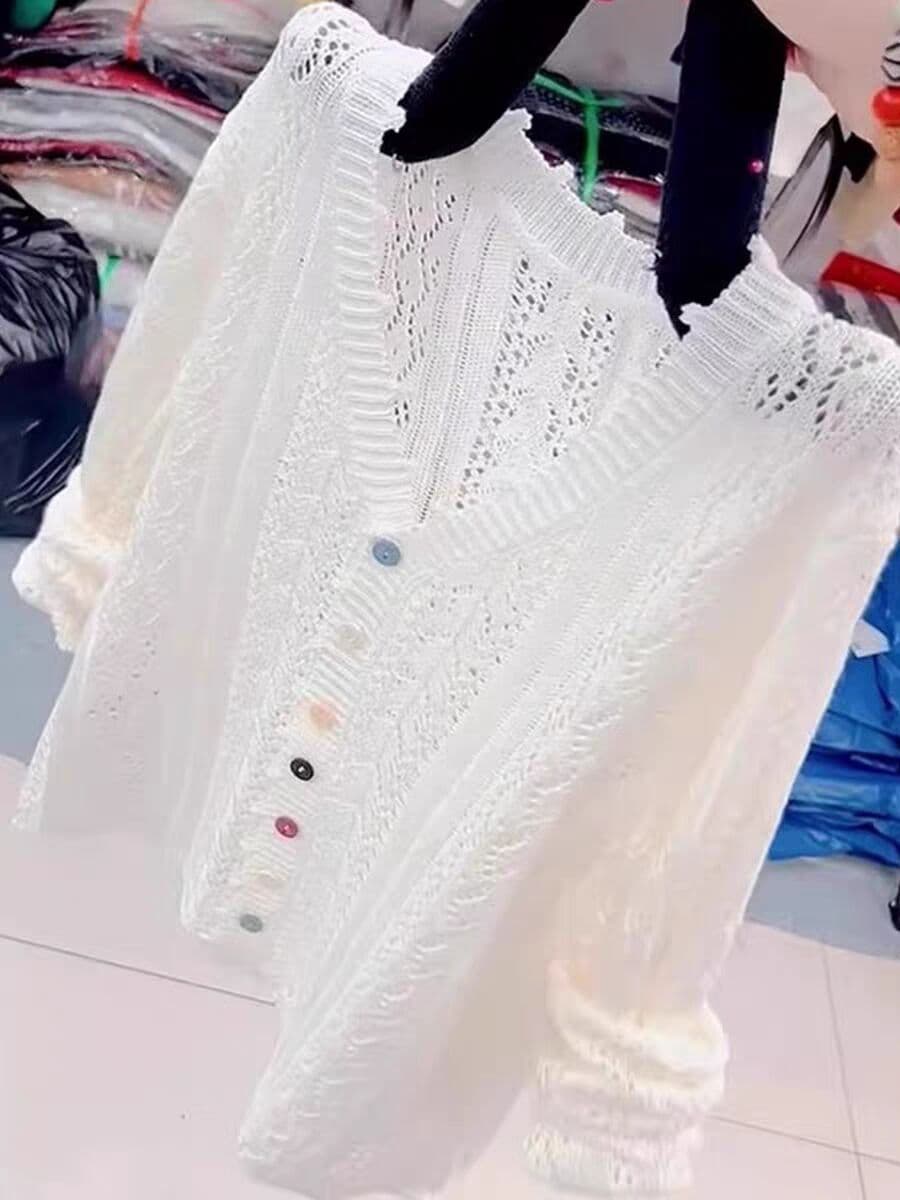 광저우 열세 개 여성 의류 조기 가을 패션 다용도 니트 홀로우 아웃 오픈 가디건 미니멀리즘 색상 단추 긴팔 맨위 상세 이미지 3