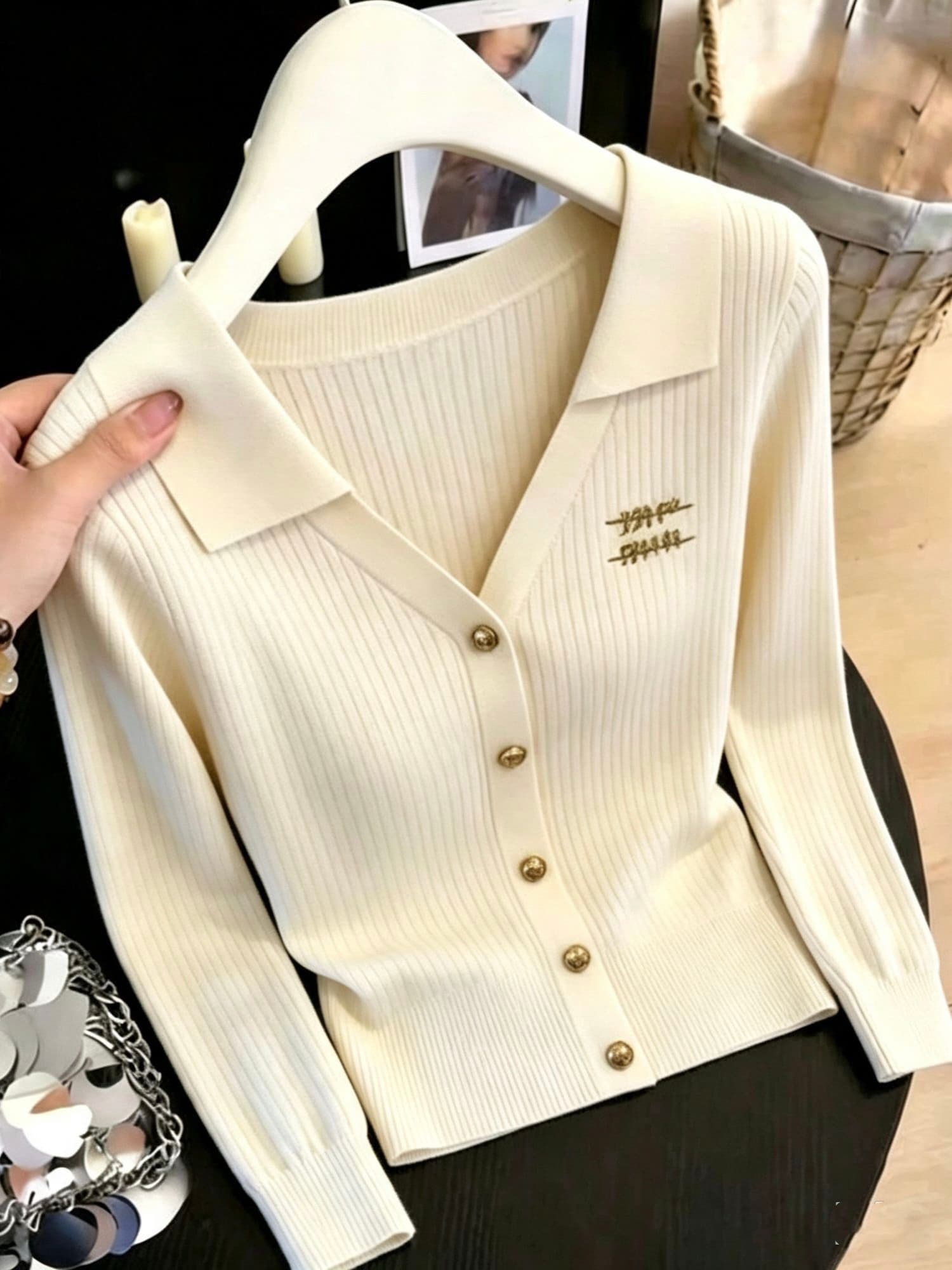품격 POLO 칼라 긴팔 니트 스웨터 여성 2026 가을 프랑스식 사소한 Chic 맨위 출퇴근 착용 가져 가라. 상세 이미지 2