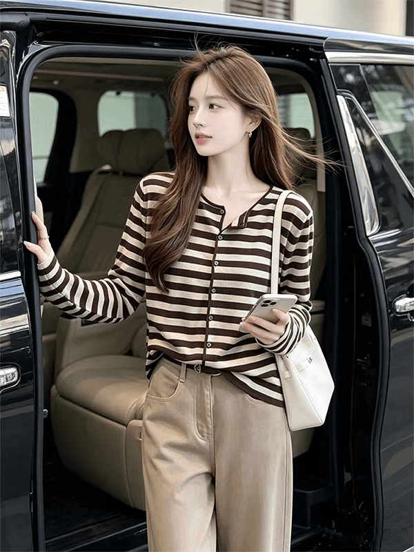 페이크 레이어드 스트라이프 폴로 칼라 니트 오픈 가디건 긴팔 티셔츠 여성 가을 디자인 센스 루즈핏 품격 기본 셔츠 맨위 상세 이미지 2