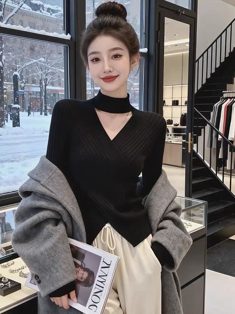 한 부서 V넥 십자가 행침 목 홀로우 아웃 니트 기본 셔츠 2026 봄 새로운 품격 불규칙 인사이드 잡아라. 의류 이미지 3