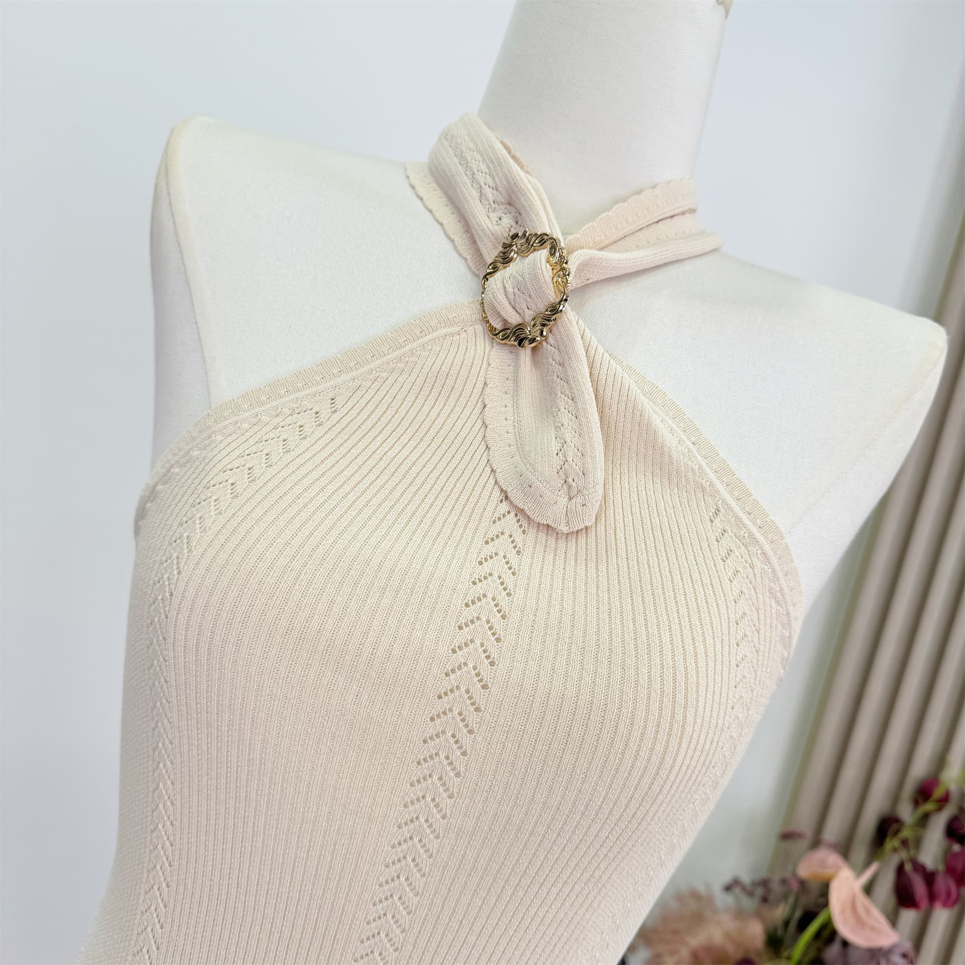 okmashop 향기로운 럭셔리 동백 나무 행침 목 캐미솔 봄 순수한 욕망 섹시함 몸매 가꾸기 슬림해 보이는 니트 맨위 상세 이미지 6
