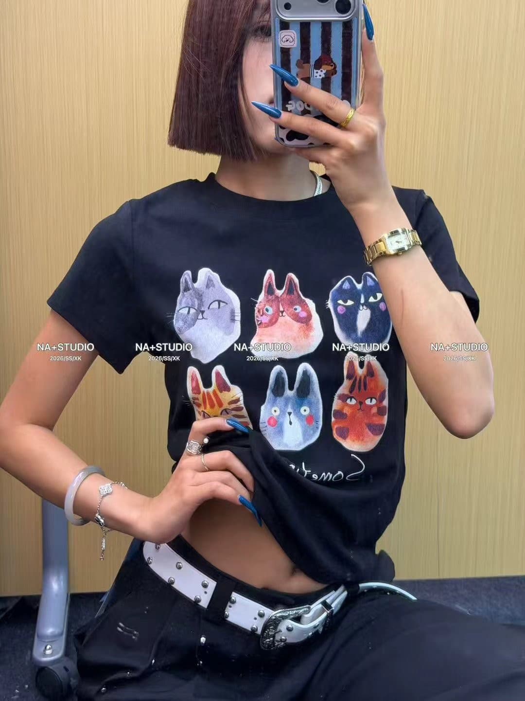있음 선적 한국 스타일 만화 고양이 프린트 반팔 티셔츠 여성 라운드 넥 몸매 가꾸기 슬림해 보이는 다용도 풀오버 맨위