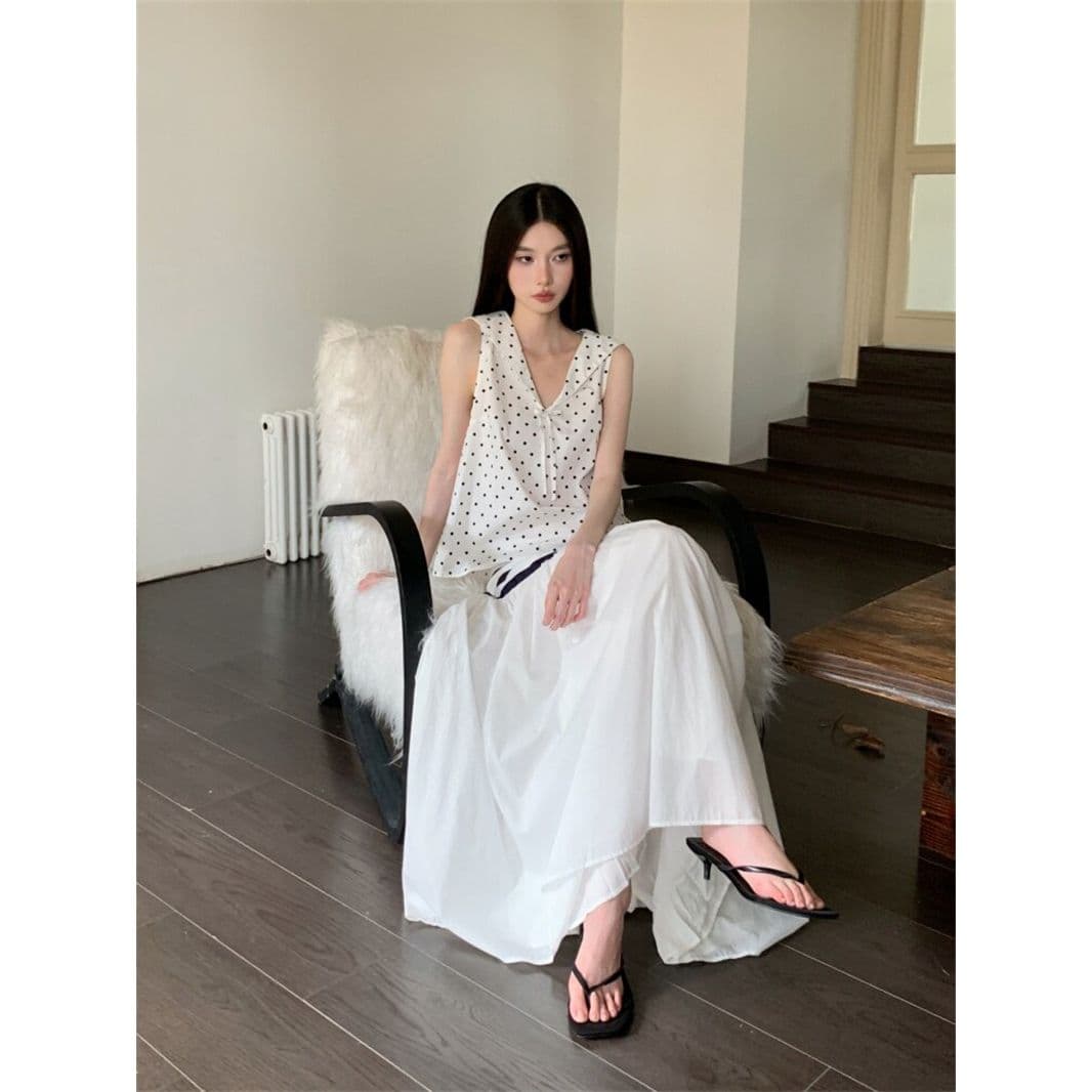 여름 화이트 도트 무늬 해군 칼라 miu 부서 귀여운 세련된 루즈핏 캐주얼 슬림해 보이는 조끼 맨위 여자 상세 이미지 4