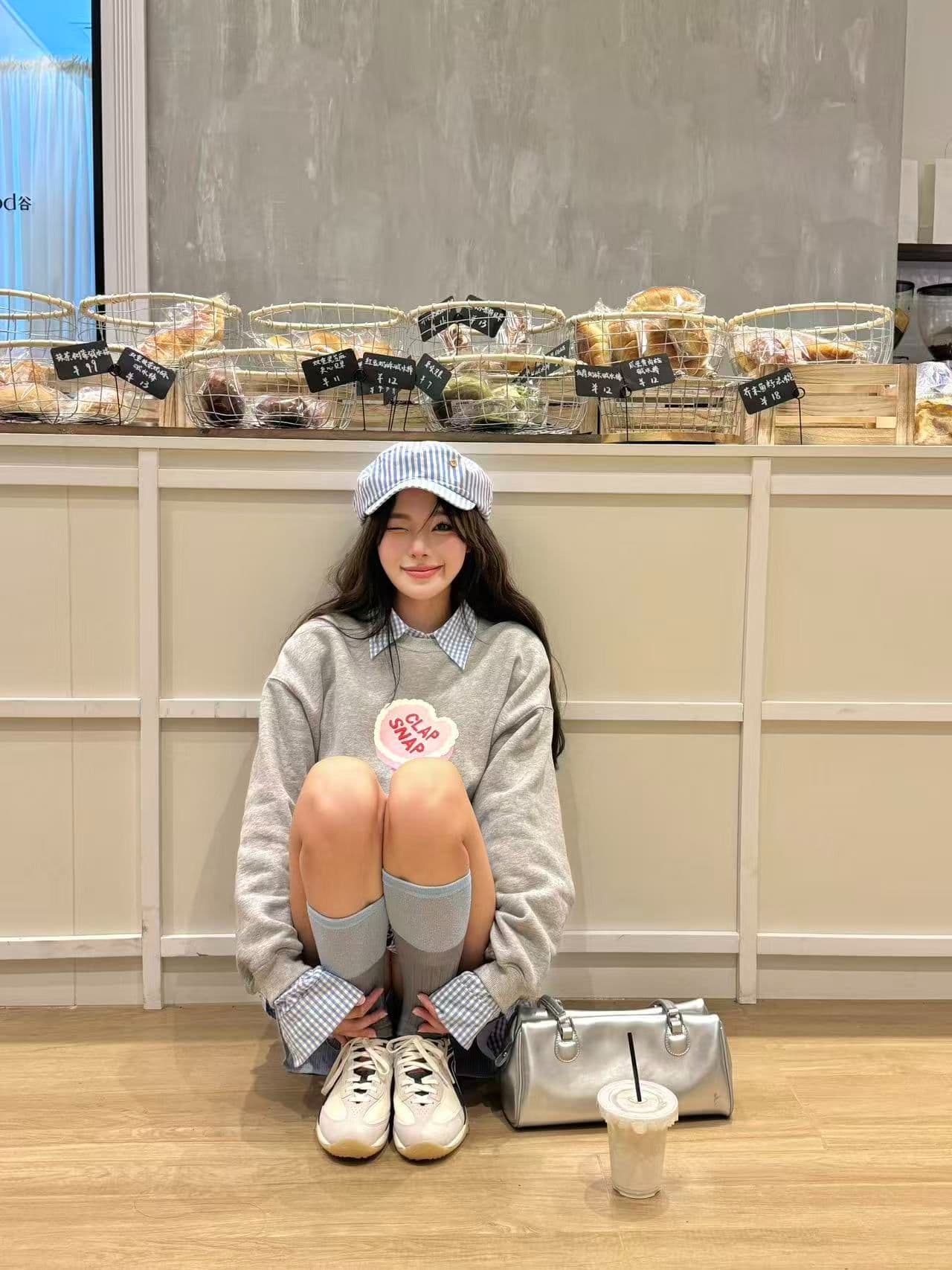 후아 면 복합 얇은 스타일 320 그램 털이 있는 420g 헝겊 프린트 루즈핏 라운드 넥 후드티 여성 상세 이미지 1