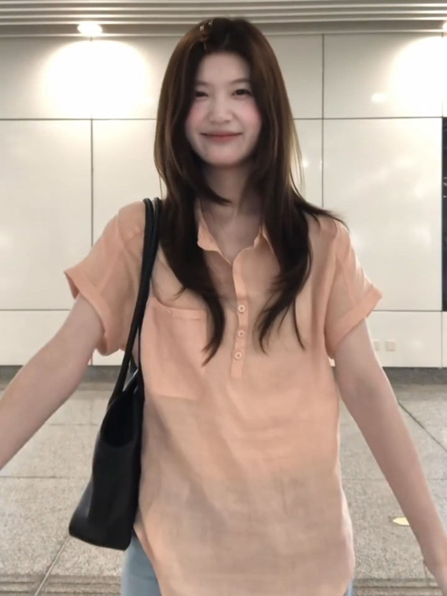 경관 그림 하프 열기 볼륨 측면 허리 수축 반팔 여성 셔츠 새로운 Chic 캐주얼 슬림해 보이는 헨리 칼라 맨위 상세 이미지 5