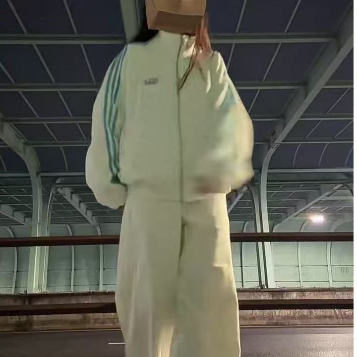 얇은 스타일 털이 있는 클립 칼라 것 타이로드 자수 순수한 Mianhua 면 복합 지퍼 후드티 여성 상세 이미지 1