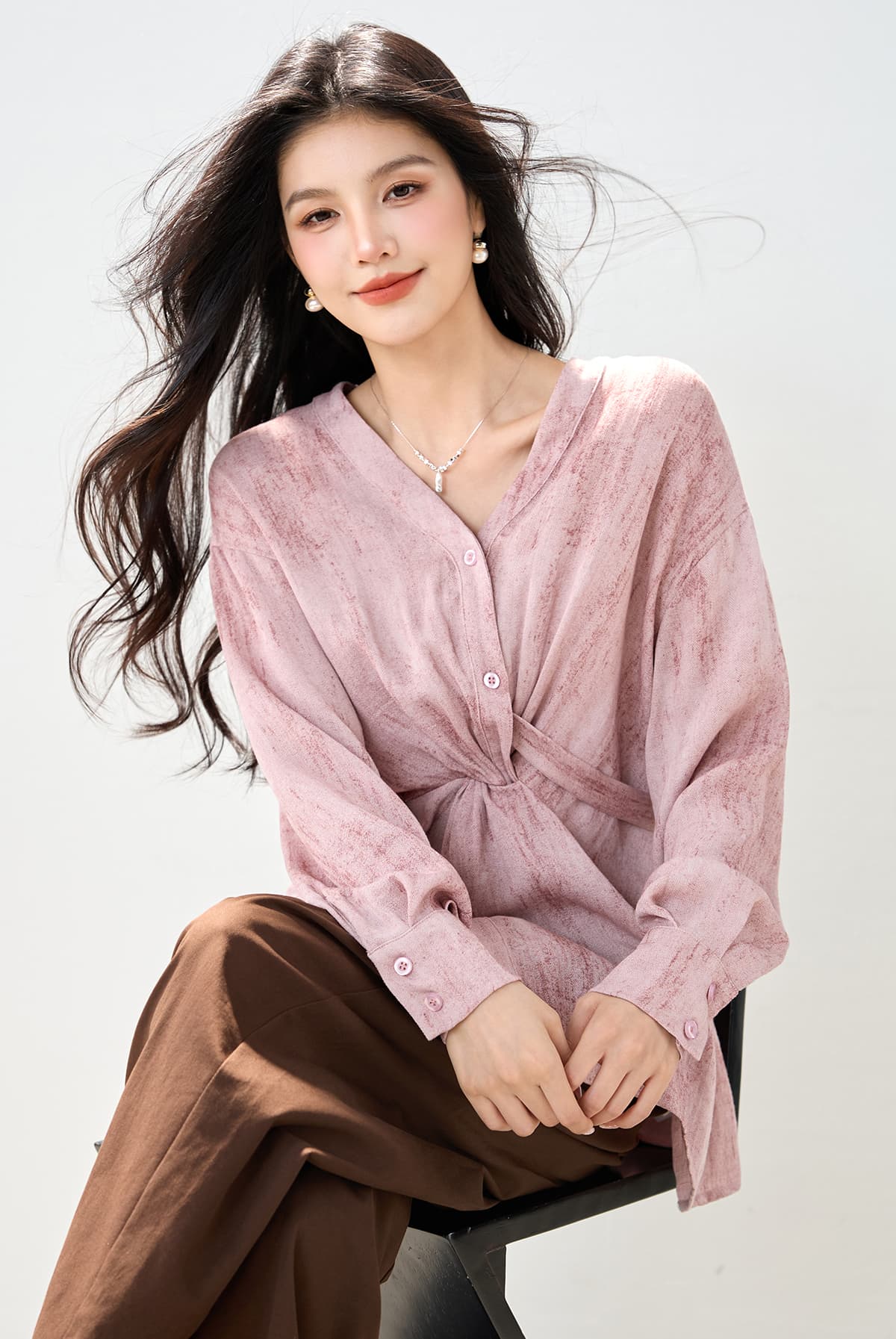 실사 있음 청 서리 가을 아마 사람들 면 디자인 센스 레이스업 V넥 튀김 색상 맨위 이미지 2